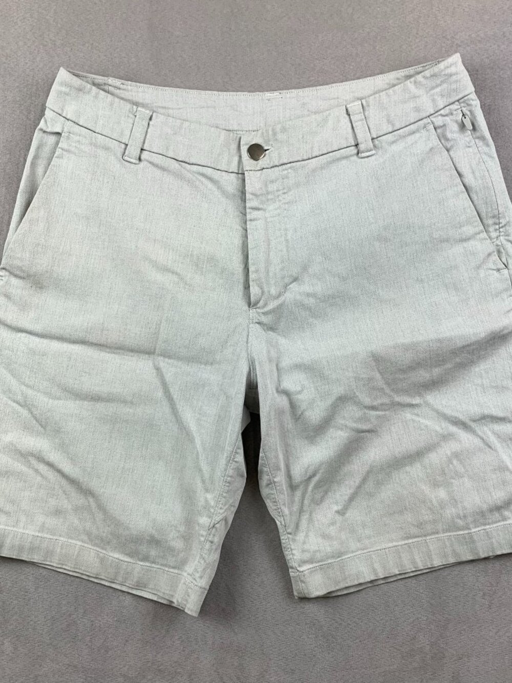 Lululemon Mens Shorts 31 Light Gray Chino ABC Commission Qwick Oxford 9" M7AK7S